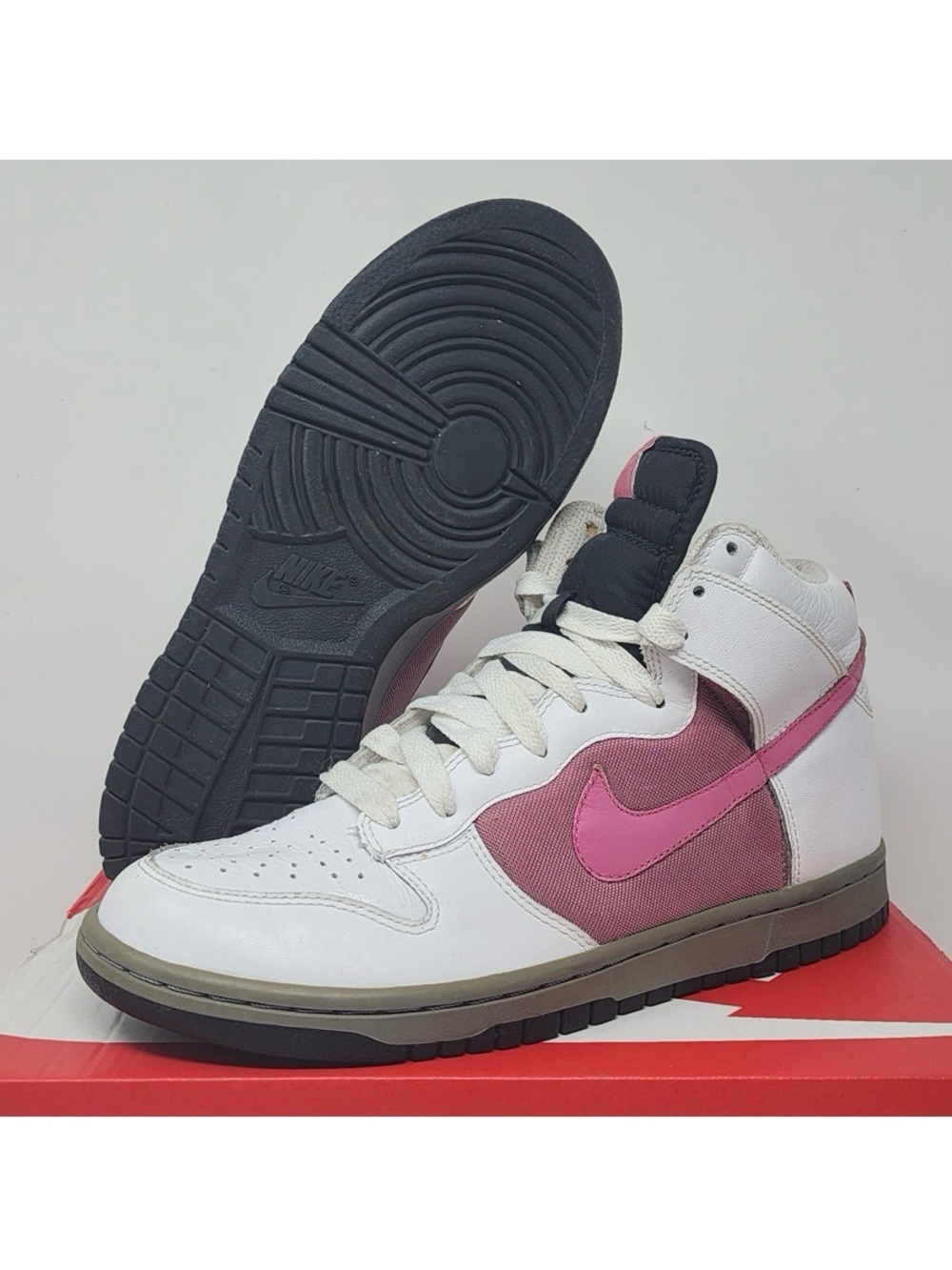 Nike Women's High-Top Sneakers in White and Pink